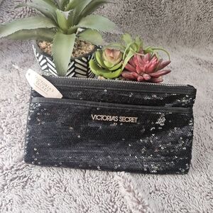 NWT Victoria's Secret 2013 Limited Edition Black Sequin Double Zip Clutch